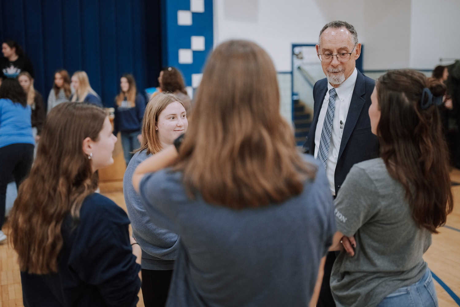 Chancellor Fiorentino meets with PennWest Clarion students at Immaculate Conception School.